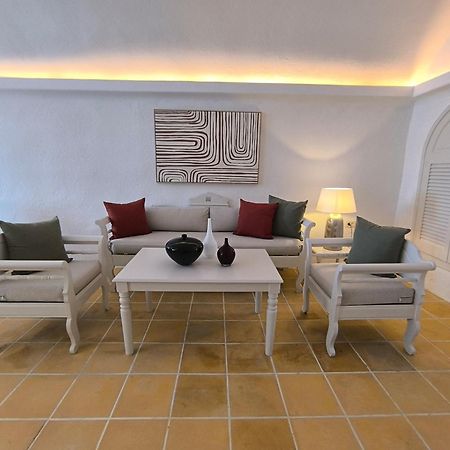 אימרוביגלי Mardanza Krokos Suites מראה חיצוני תמונה