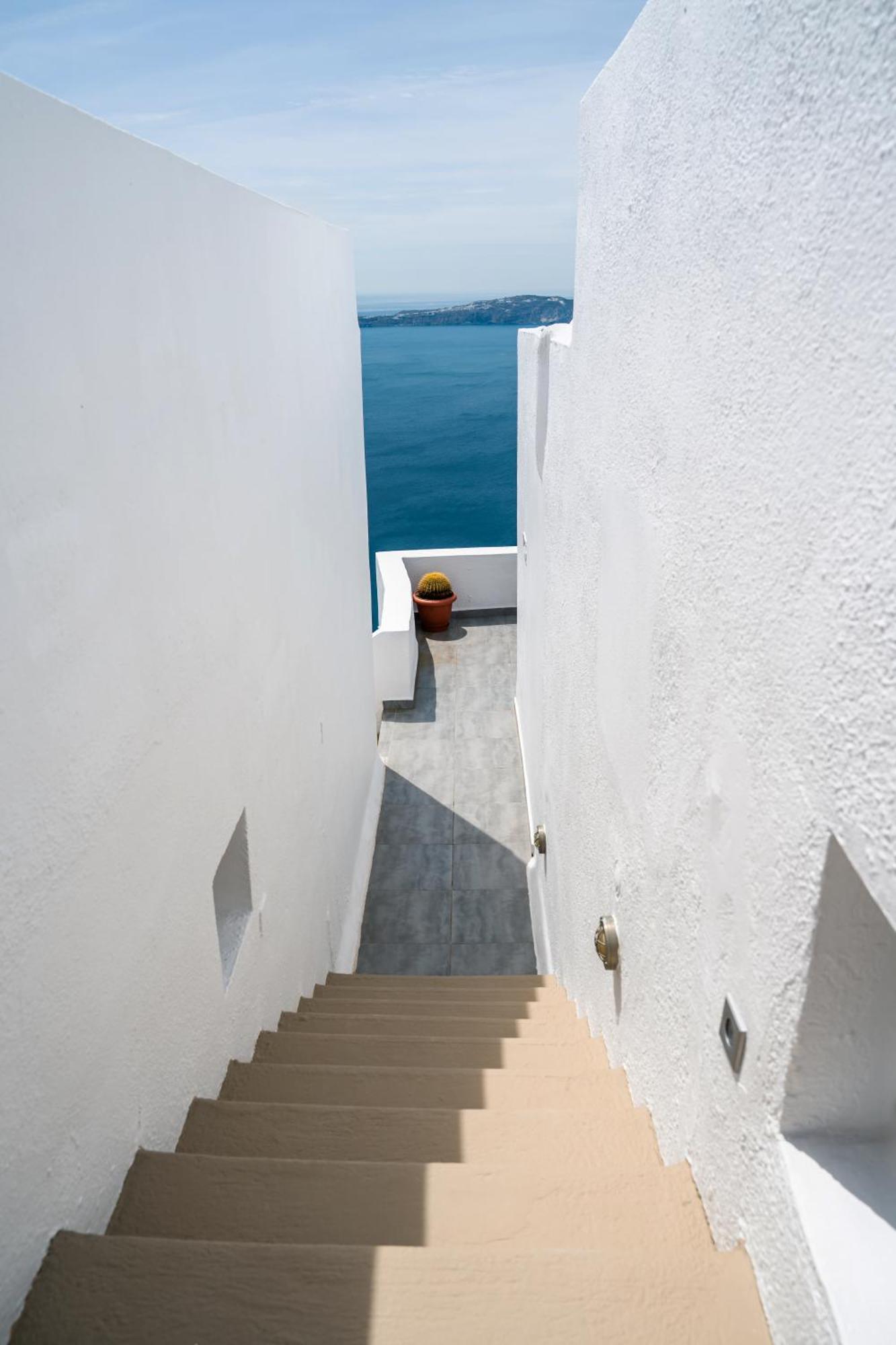 אימרוביגלי Mardanza Krokos Suites מראה חיצוני תמונה