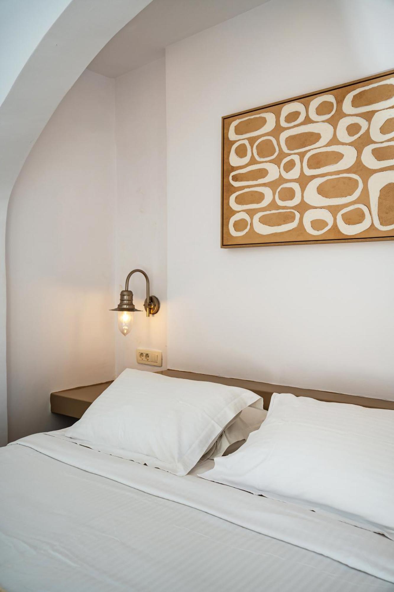אימרוביגלי Mardanza Krokos Suites מראה חיצוני תמונה