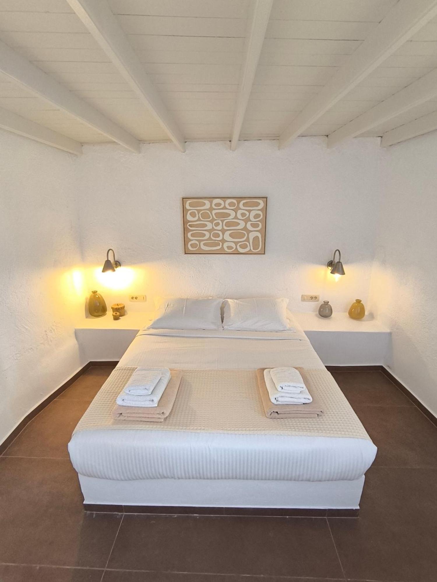 אימרוביגלי Mardanza Krokos Suites מראה חיצוני תמונה